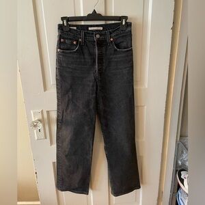 Levi’s Ribcage High Rise Straight Jean in Washed Black